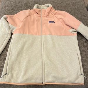 Patagonia Lt weight jacket, great for spring or fall.  Barely worn. Peach/tan